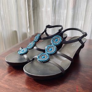 Kenneth Cole Reaction Wedge Sandas